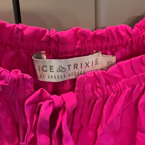Alice & Trixie xs 100% silk hot pink blouse - Picture 2 of 4